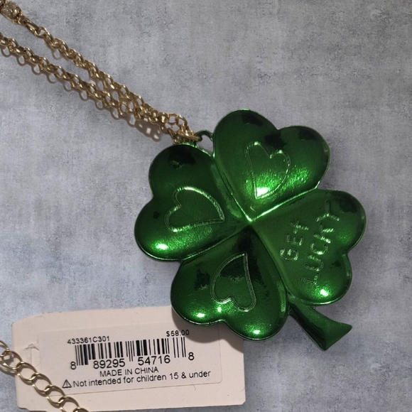 Betsey Johnson St. Patrick's Day 4 Leaf Clover Necklace - Picture 4 of 5